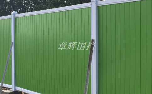 簡易圍擋在馬場或養殖場中的使用如何提升動物的生存環境?(養殖場中簡易圍擋的環境改善作用) 簡易圍擋在馬場或養殖場中的使用如何提升動物的生存環境?(養殖場中簡易圍擋的環境改善作用)