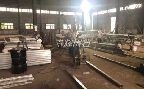 簡易圍擋在極端氣候條件下的使用是否會對室內環境造成負面影響？（簡易圍擋在極端氣候中的應對策略與注意事項）