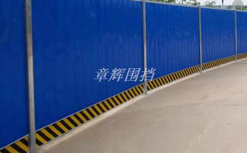 如何通過簡易圍擋來完成對停車場或活動現場的布局設計？（簡易圍擋在臨時場所中的布置技巧）