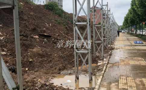 簡易圍擋在扶貧產(chǎn)業(yè)中的使用效果如何?(扶貧產(chǎn)業(yè)中簡易圍擋的創(chuàng)新應(yīng)用) 簡易圍擋在扶貧產(chǎn)業(yè)中的使用效果如何?(扶貧產(chǎn)業(yè)中簡易圍擋的創(chuàng)新應(yīng)用)