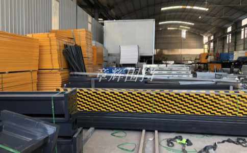 如何合理設(shè)置和管理不同類型的簡易圍擋，如臨時(shí)性、**性等？